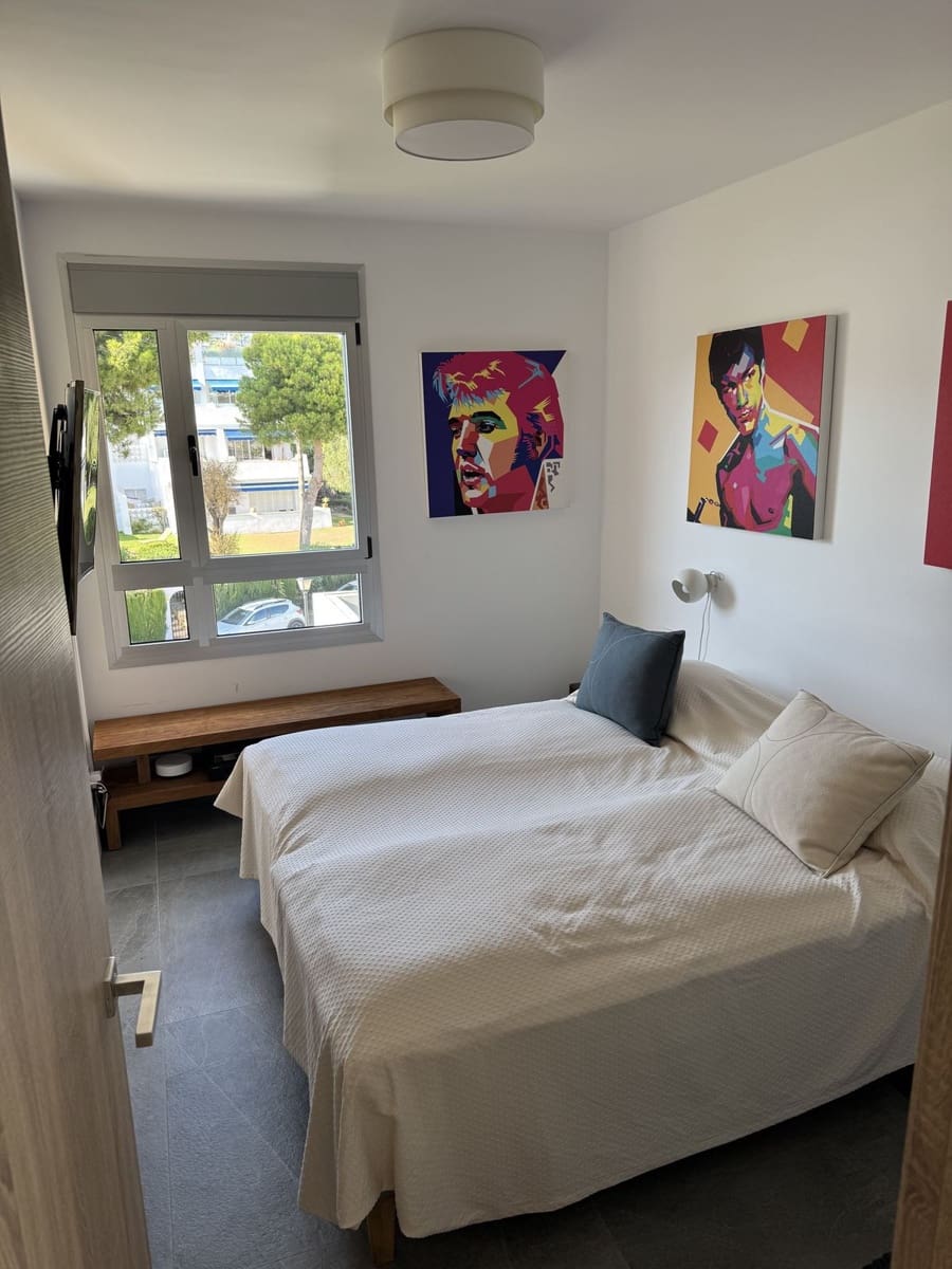 3 soverom Penthouse til salgs i Nueva Andalucia med svømmebasseng garasje - € 1 195 000 (Ref: 9540528)