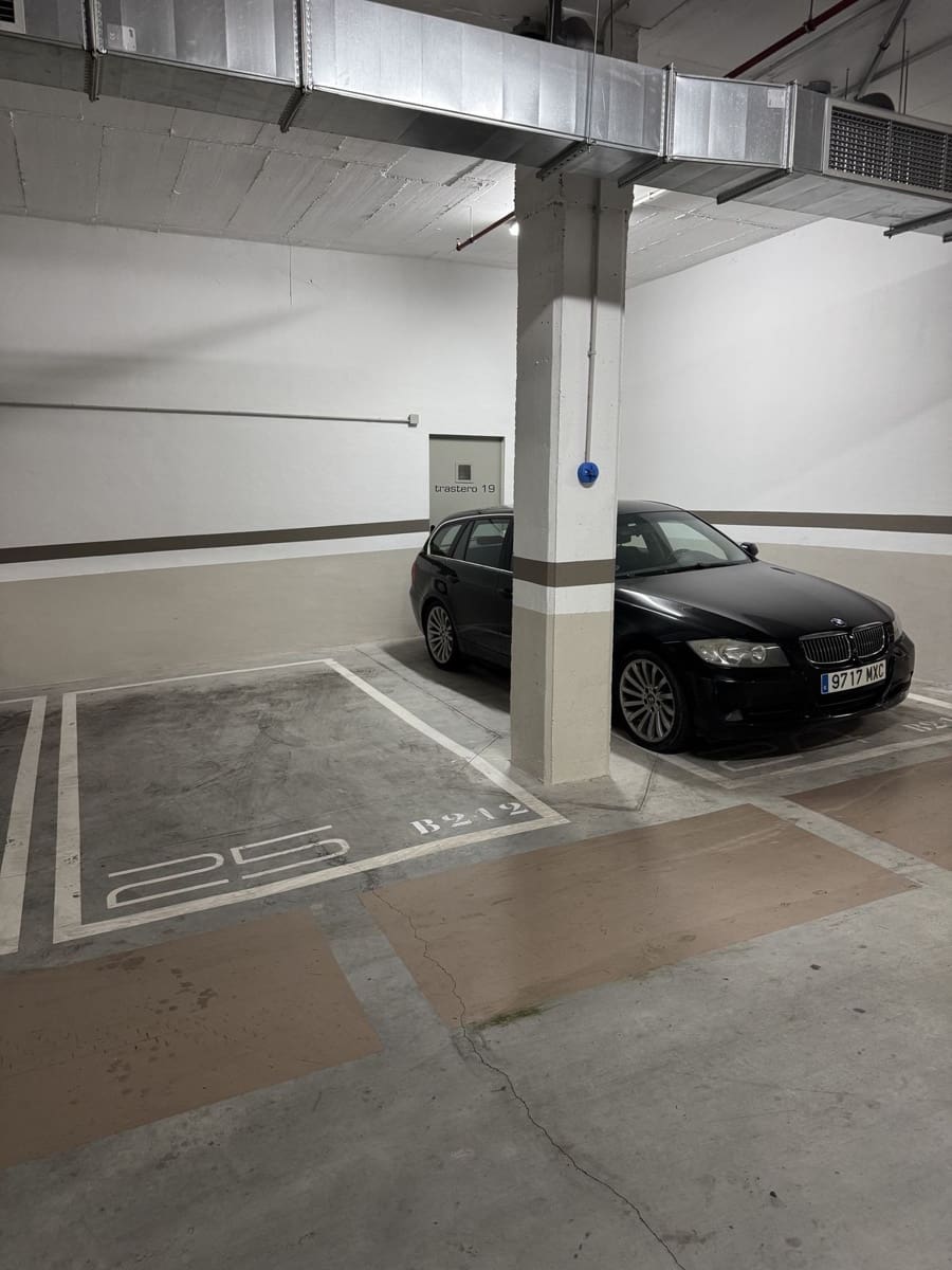 3 soverom Penthouse til salgs i Nueva Andalucia med svømmebasseng garasje - € 1 195 000 (Ref: 9540528)