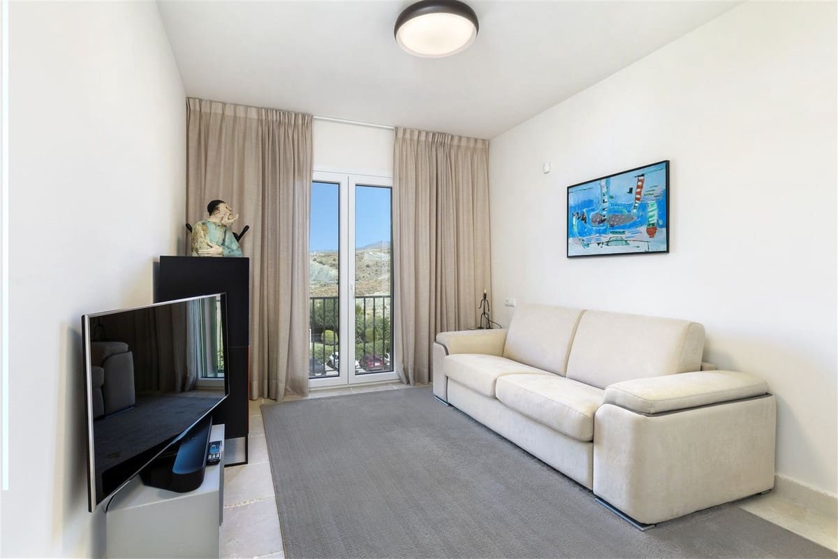 4 soveværelse Penthouse til salg i Los Flamingos med swimmingpool - € 1.195.000 (Ref: 9540530)