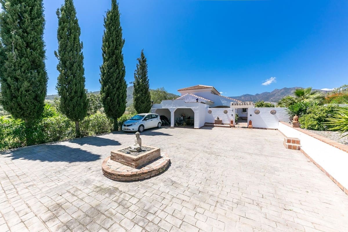 6 sypialnia Finka/Dom wiejski na sprzedaż w Mijas z basenem - 1 195 000 € (Ref: 9540531)