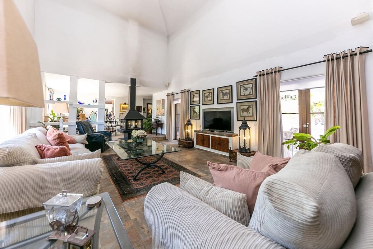 6 sypialnia Finka/Dom wiejski na sprzedaż w Mijas z basenem - 1 195 000 € (Ref: 9540531)