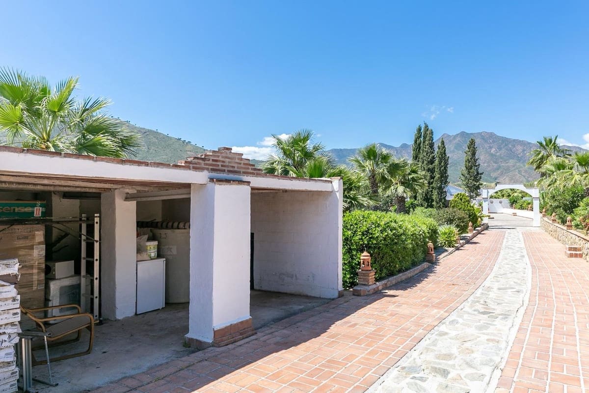 6 sypialnia Finka/Dom wiejski na sprzedaż w Mijas z basenem - 1 195 000 € (Ref: 9540531)