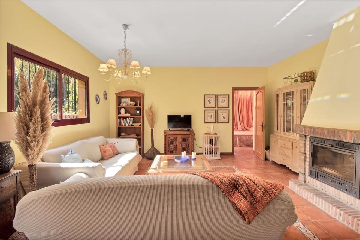 3 sypialnia Finka/Dom wiejski na sprzedaż w Ojen z basenem - 1 198 000 € (Ref: 9540532)