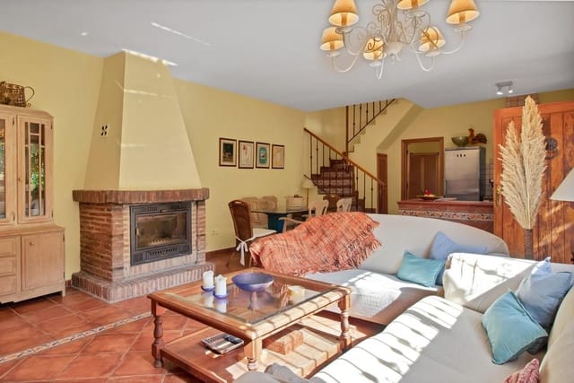 3 quarto Quinta/Casa Rural para venda em Ojen com piscina - 1 198 000 € (Ref: 9540532)