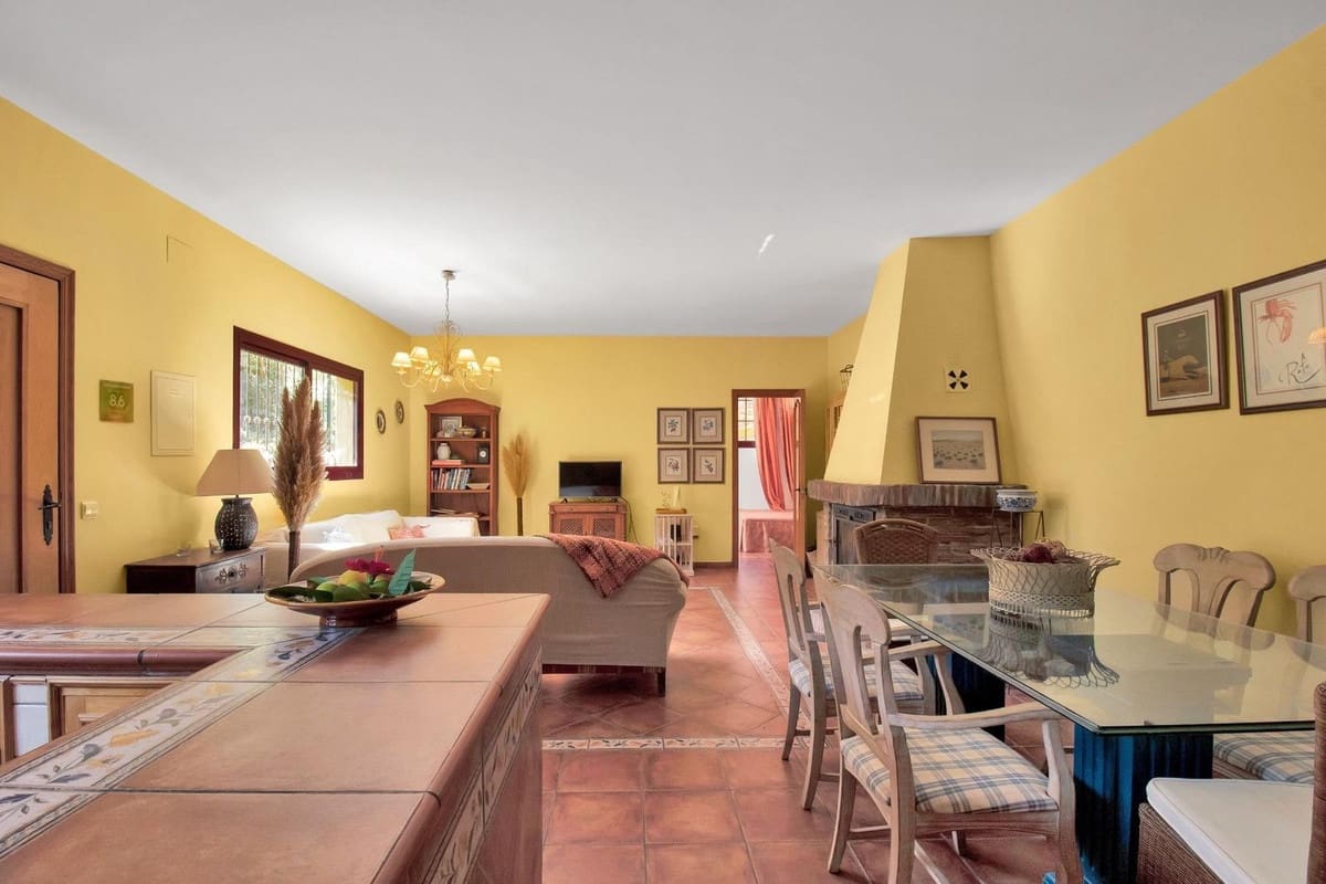 3 sypialnia Finka/Dom wiejski na sprzedaż w Ojen z basenem - 1 198 000 € (Ref: 9540532)