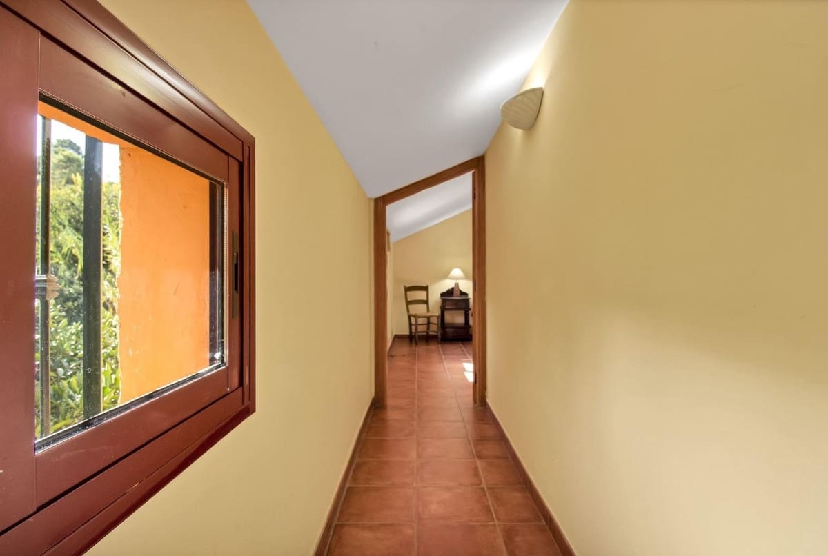 3 sypialnia Finka/Dom wiejski na sprzedaż w Ojen z basenem - 1 198 000 € (Ref: 9540532)