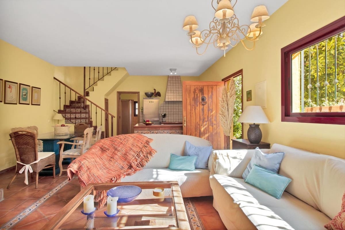 3 sypialnia Finka/Dom wiejski na sprzedaż w Ojen z basenem - 1 198 000 € (Ref: 9540532)