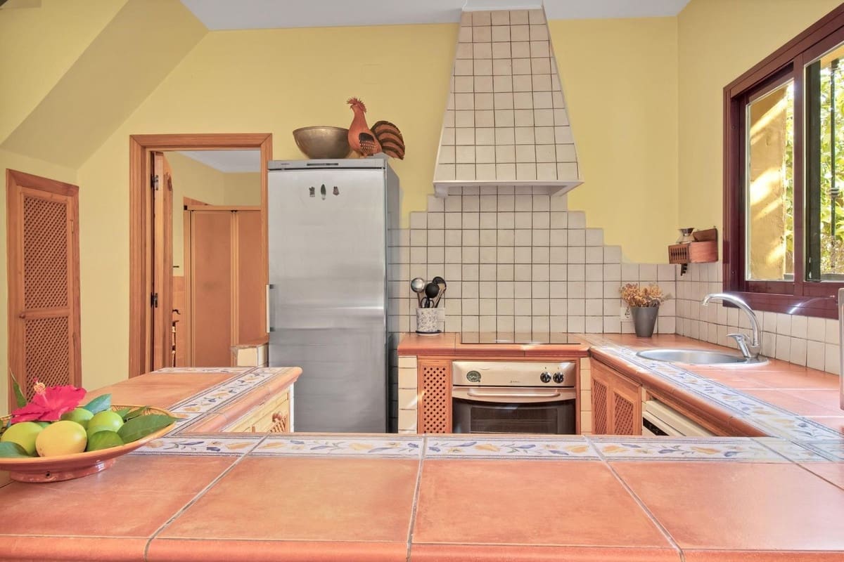 3 sypialnia Finka/Dom wiejski na sprzedaż w Ojen z basenem - 1 198 000 € (Ref: 9540532)