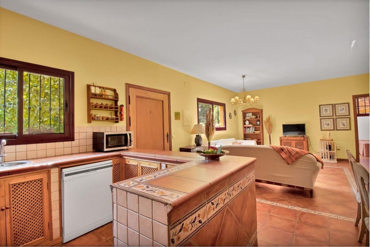 3 sypialnia Finka/Dom wiejski na sprzedaż w Ojen z basenem - 1 198 000 € (Ref: 9540532)