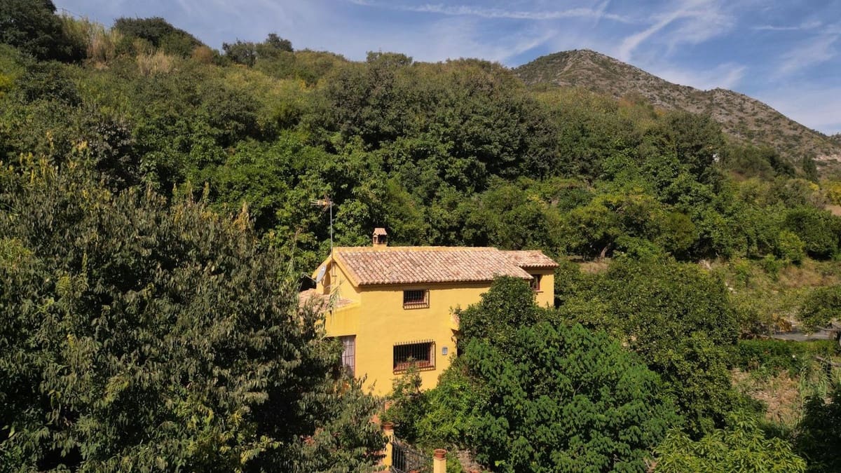 3 sypialnia Finka/Dom wiejski na sprzedaż w Ojen z basenem - 1 198 000 € (Ref: 9540532)