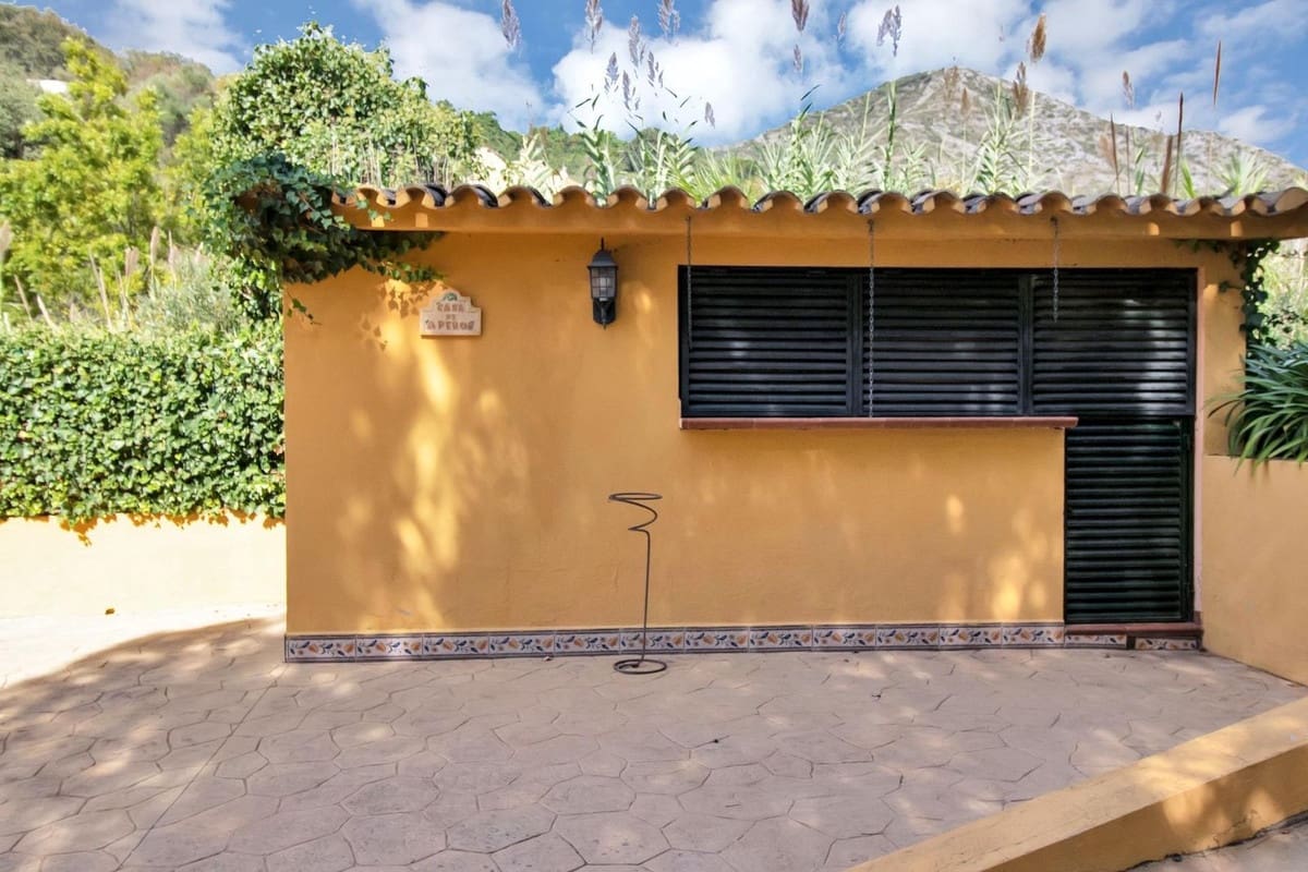 3 sypialnia Finka/Dom wiejski na sprzedaż w Ojen z basenem - 1 198 000 € (Ref: 9540532)