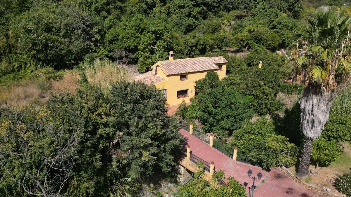 3 sypialnia Finka/Dom wiejski na sprzedaż w Ojen z basenem - 1 198 000 € (Ref: 9540532)