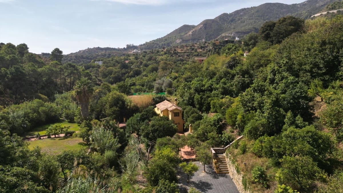 3 bedroom Finca/Country House for sale in Ojen with pool - € 998,000 (Ref: 9540532)