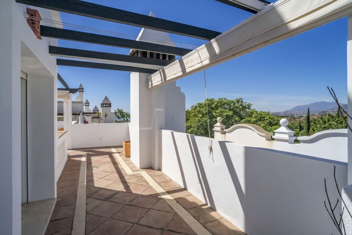 2 chambre Penthouse à vendre à Marbella avec piscine garage - 1 240 000 € (Ref: 9540534)