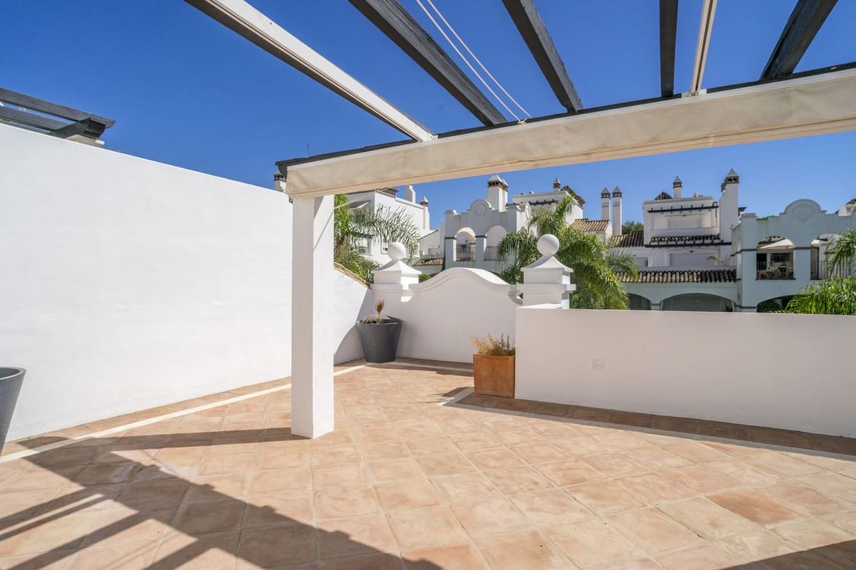 2 chambre Penthouse à vendre à Marbella avec piscine garage - 1 240 000 € (Ref: 9540534)