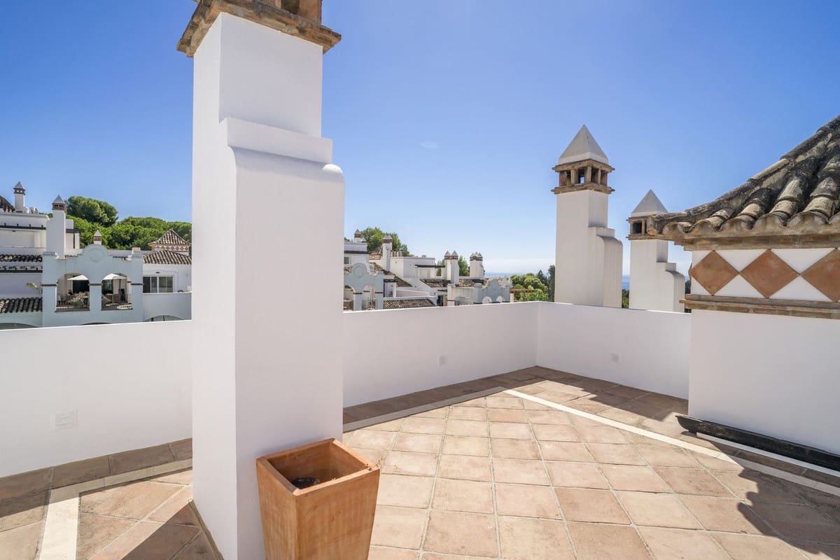 2 chambre Penthouse à vendre à Marbella avec piscine garage - 1 240 000 € (Ref: 9540534)