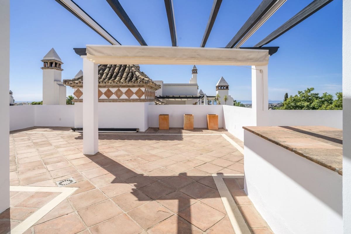 2 chambre Penthouse à vendre à Marbella avec piscine garage - 1 240 000 € (Ref: 9540534)