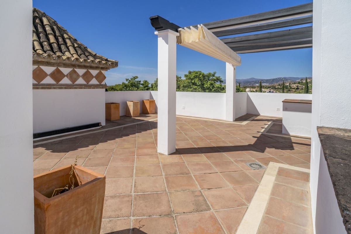 2 chambre Penthouse à vendre à Marbella avec piscine garage - 1 240 000 € (Ref: 9540534)
