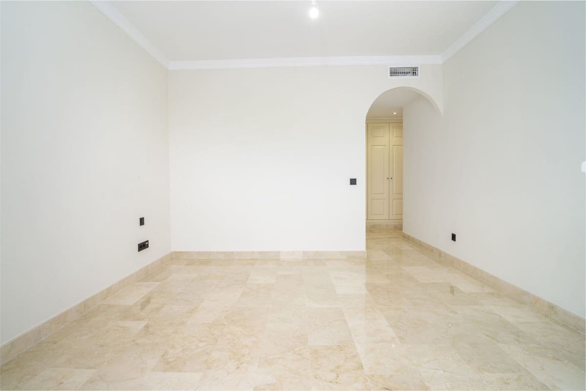 2 chambre Penthouse à vendre à Marbella avec piscine garage - 1 240 000 € (Ref: 9540534)
