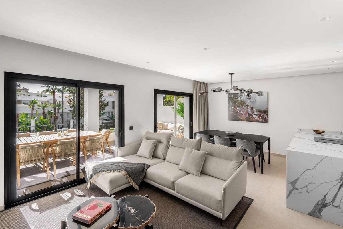 3 Zimmer Penthouse zu verkaufen in Nueva Andalucia mit Pool Garage - 1.250.000 € (Ref: 9540536)