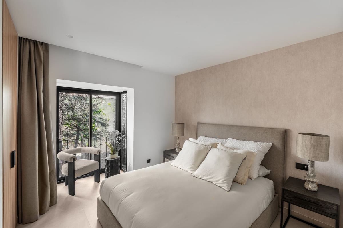 3 Zimmer Penthouse zu verkaufen in Nueva Andalucia mit Pool Garage - 1.250.000 € (Ref: 9540536)