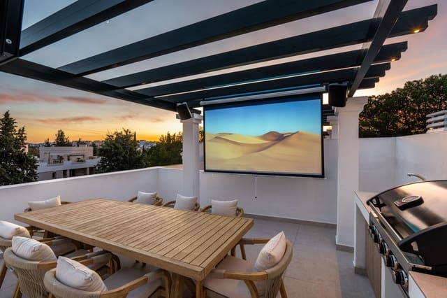 3 quarto Penthouse para venda em La Dama de Noche - La Alzambra, Marbella com piscina garagem - 1 250 000 € (Ref: 9540536)