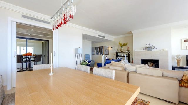 3 quarto Apartamento para venda em Los Monteros, Marbella com piscina - 1 290 000 € (Ref: 9540540)