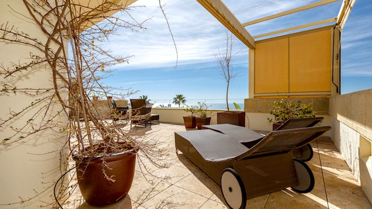 3 quarto Apartamento para venda em Los Monteros com piscina - 1 290 000 € (Ref: 9540540)