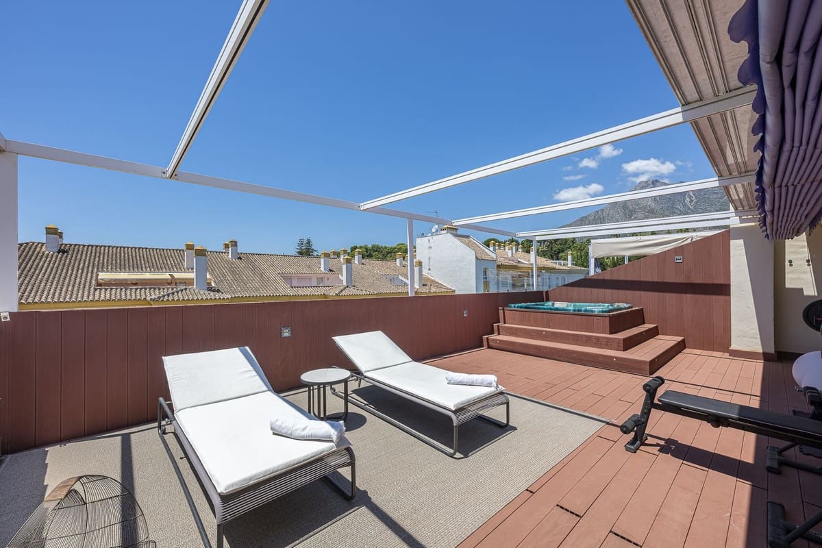 4 slaapkamer Penthouse te koop in Golden Mile met zwembad garage - € 1.295.000 (Ref: 9540542)