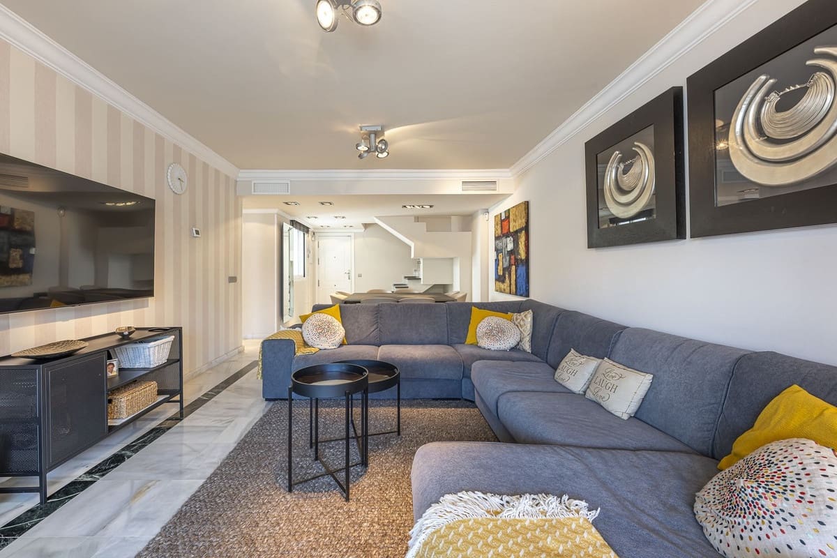 4 slaapkamer Penthouse te koop in Golden Mile met zwembad garage - € 1.295.000 (Ref: 9540542)