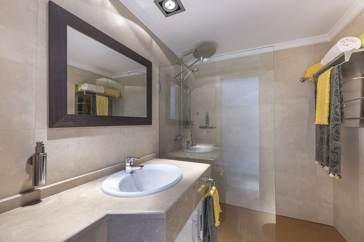 4 slaapkamer Penthouse te koop in Golden Mile met zwembad garage - € 1.295.000 (Ref: 9540542)