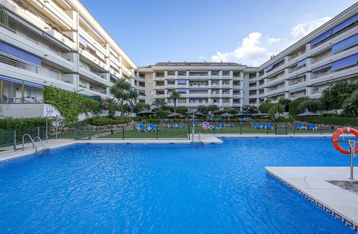 4 slaapkamer Penthouse te koop in Golden Mile met zwembad garage - € 1.295.000 (Ref: 9540542)