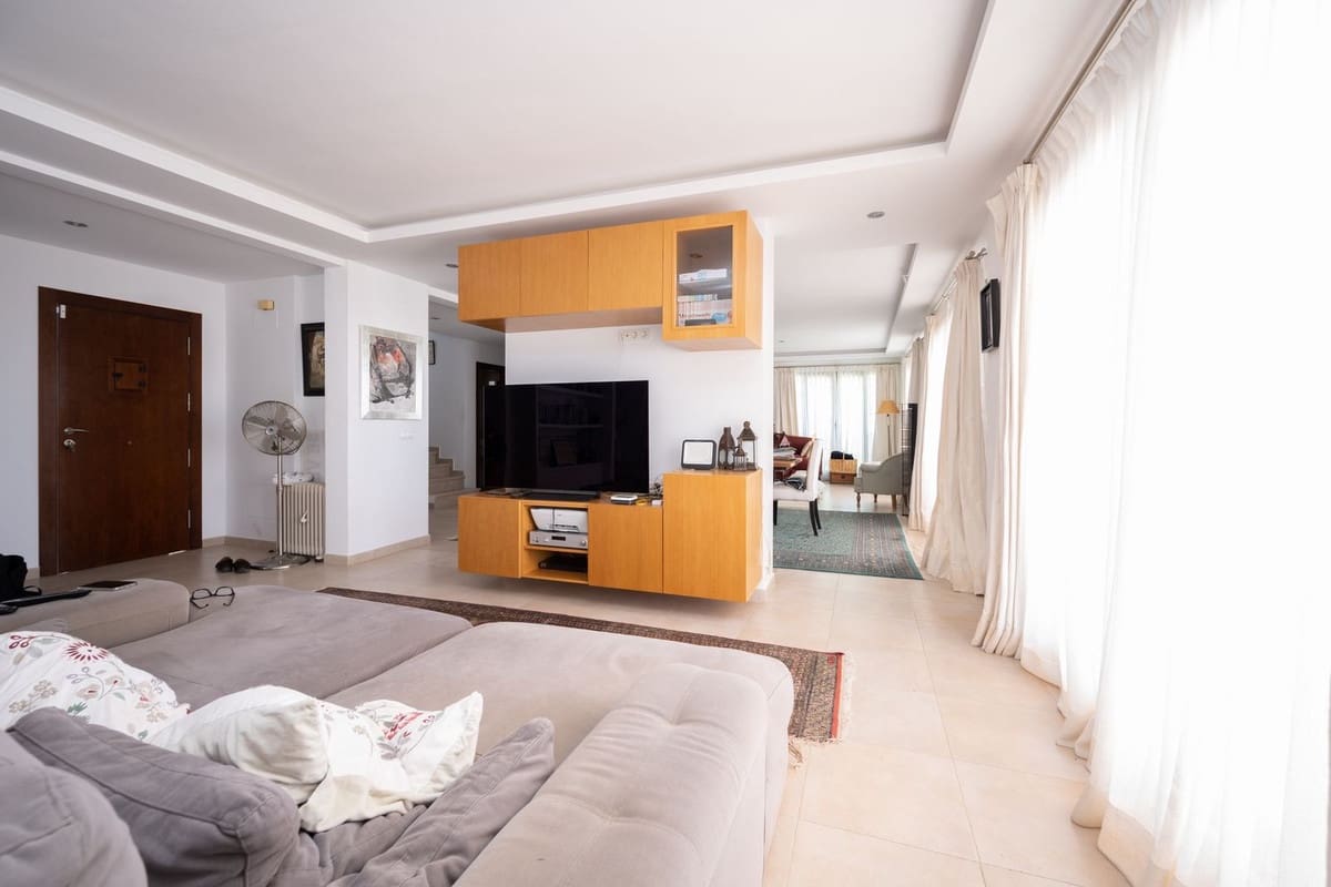 3 soveværelse Penthouse til salg i Los Monteros med swimmingpool garage - € 1.300.000 (Ref: 9540543)