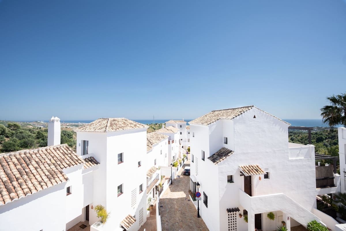 3 soveværelse Penthouse til salg i Los Monteros med swimmingpool garage - € 1.300.000 (Ref: 9540543)