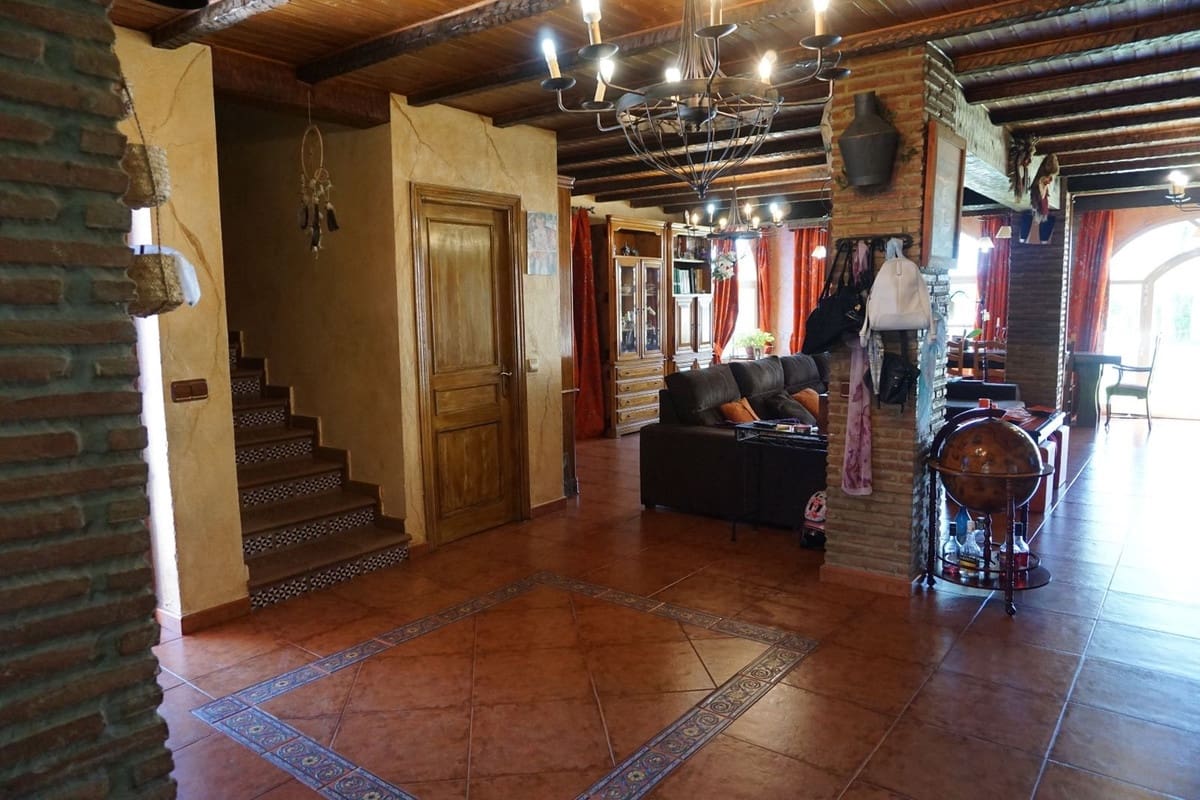 6 quarto Quinta/Casa Rural para venda em Estepona com piscina garagem - 1 300 000 € (Ref: 9540545)