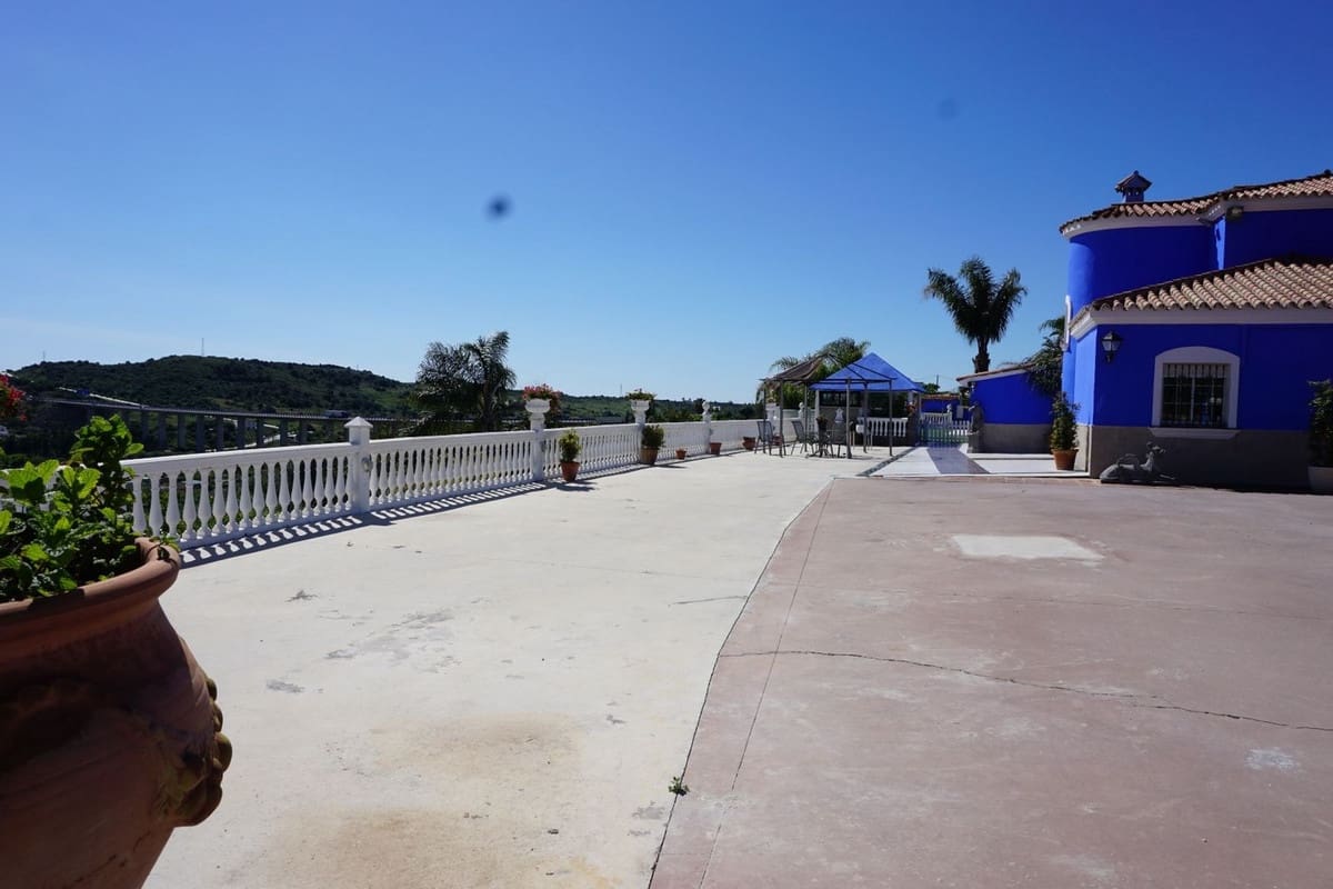 6 quarto Quinta/Casa Rural para venda em Estepona com piscina garagem - 1 300 000 € (Ref: 9540545)