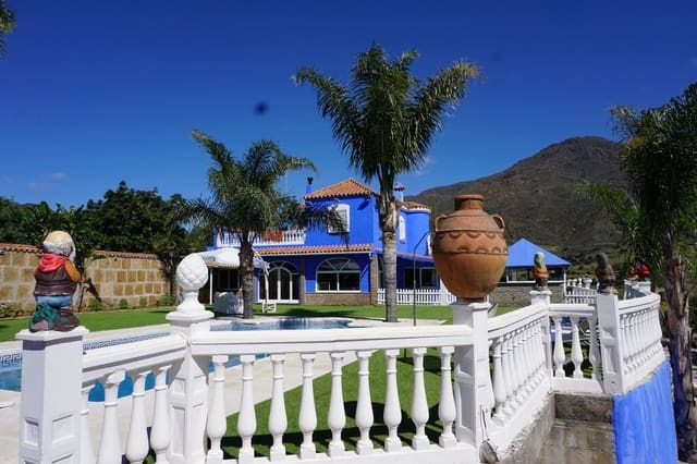 6 quarto Quinta/Casa Rural para venda em Centro, Estepona com piscina garagem - 1 300 000 € (Ref: 9540545)