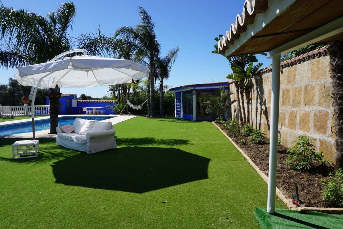 6 quarto Quinta/Casa Rural para venda em Estepona com piscina garagem - 1 300 000 € (Ref: 9540545)