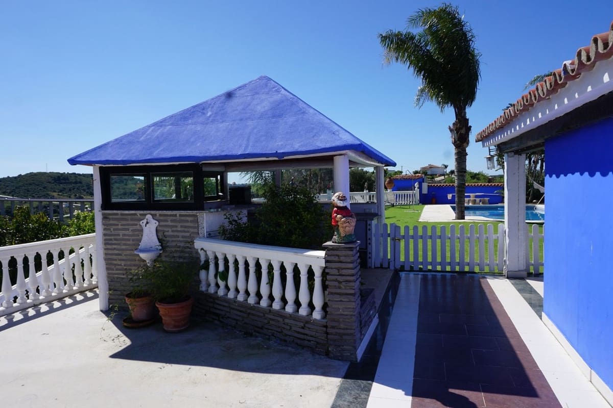 6 quarto Quinta/Casa Rural para venda em Estepona com piscina garagem - 1 300 000 € (Ref: 9540545)