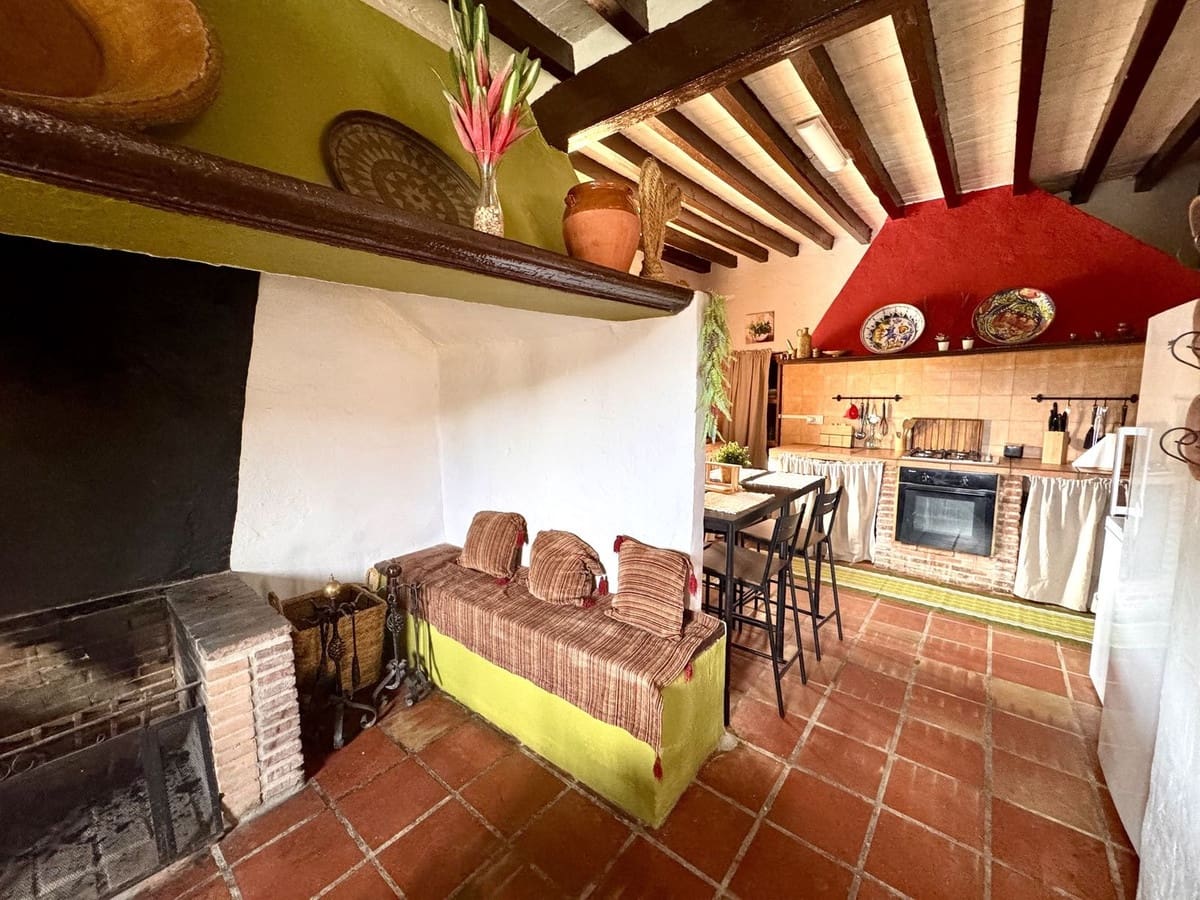 11 bedroom Finca/Country House for sale in Malaga city with pool - € 1,300,000 (Ref: 9540546)