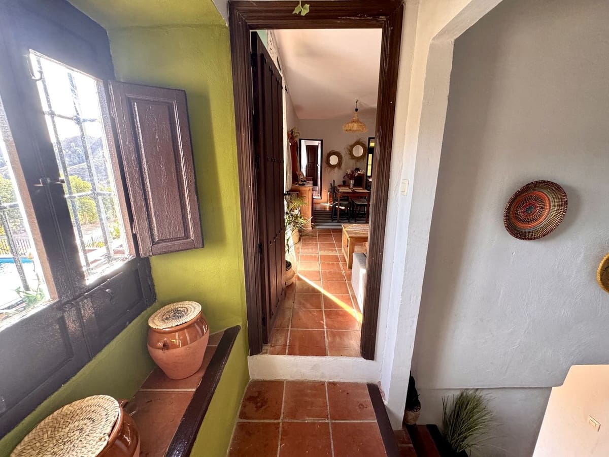 11 bedroom Finca/Country House for sale in Malaga city with pool - € 1,300,000 (Ref: 9540546)