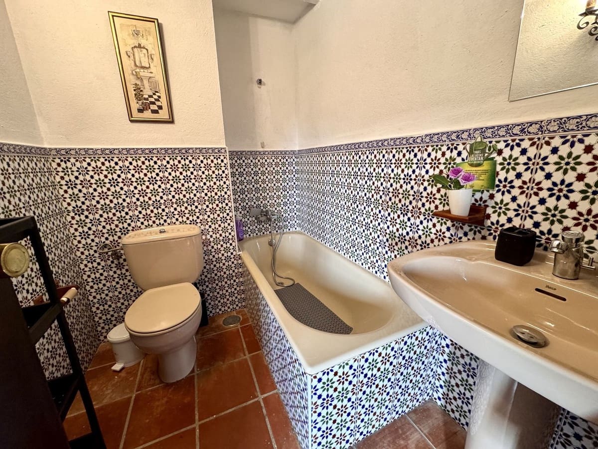 11 bedroom Finca/Country House for sale in Malaga city with pool - € 1,300,000 (Ref: 9540546)