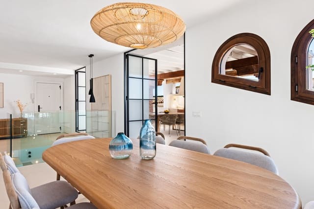 4 soveværelse Penthouse til salg i La Duquesa / Puerto de la Duquesa, Manilva med swimmingpool - € 1.350.000 (Ref: 9540548)