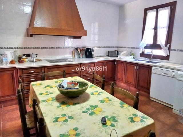 5 Zimmer Finca/Landgut zu verkaufen in Casares Pueblo, Casares - 1.600.000 € (Ref: 9540553)