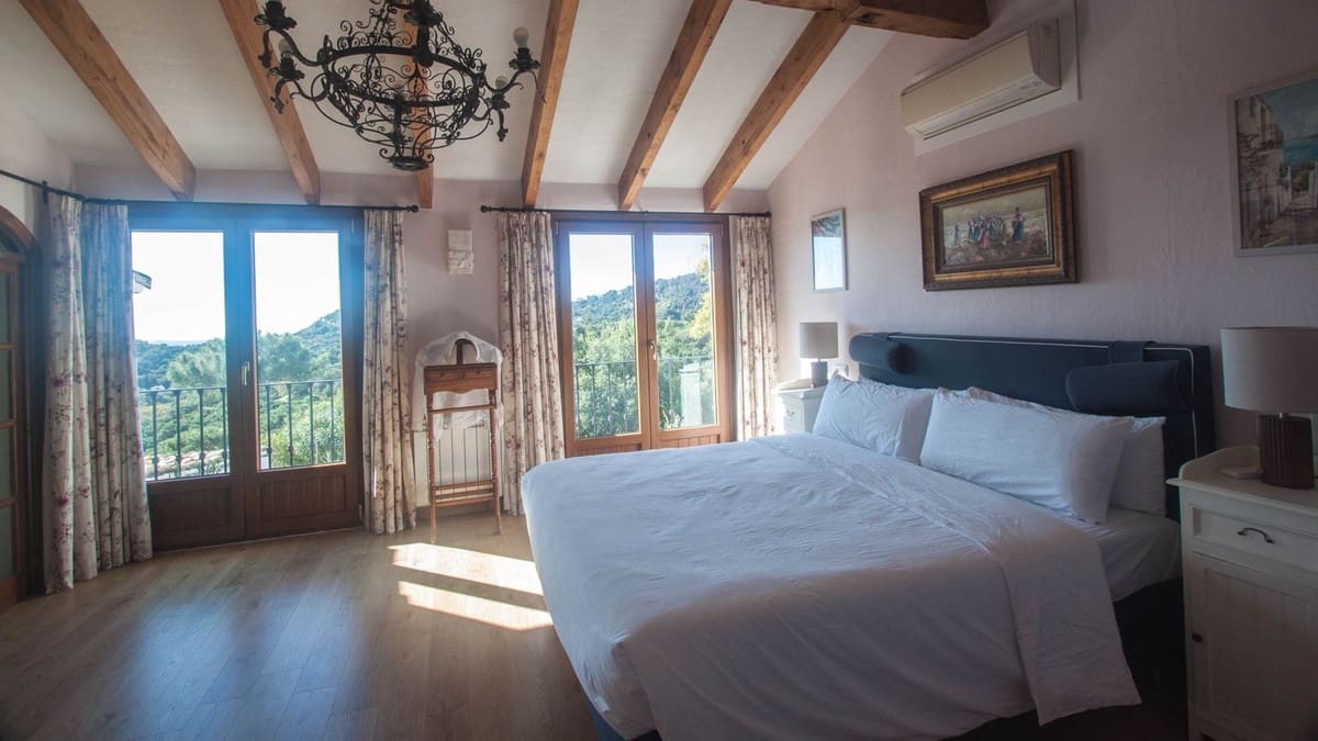 5 chambre Finca/Maison de Campagne à vendre à Casares avec piscine - 1 400 000 € (Ref: 9540554)