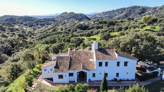 5 chambre Finca/Maison de Campagne à vendre à Casares Pueblo, Casares avec piscine - 1 400 000 € (Ref: 9540554)