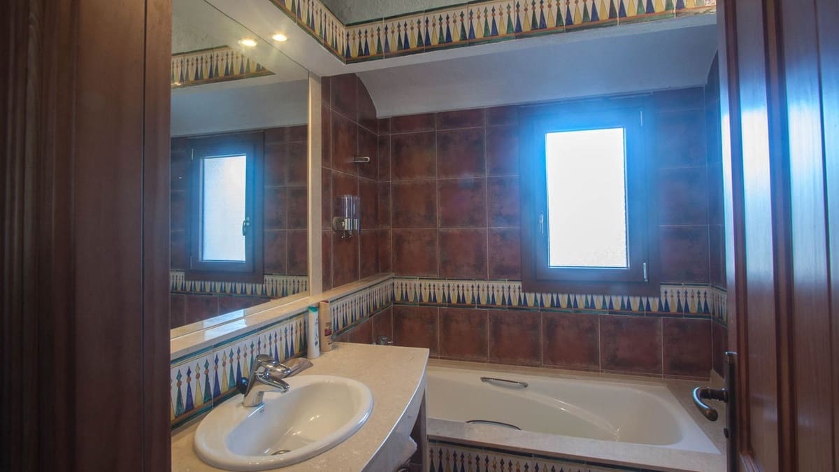 5 chambre Finca/Maison de Campagne à vendre à Casares avec piscine - 1 400 000 € (Ref: 9540554)