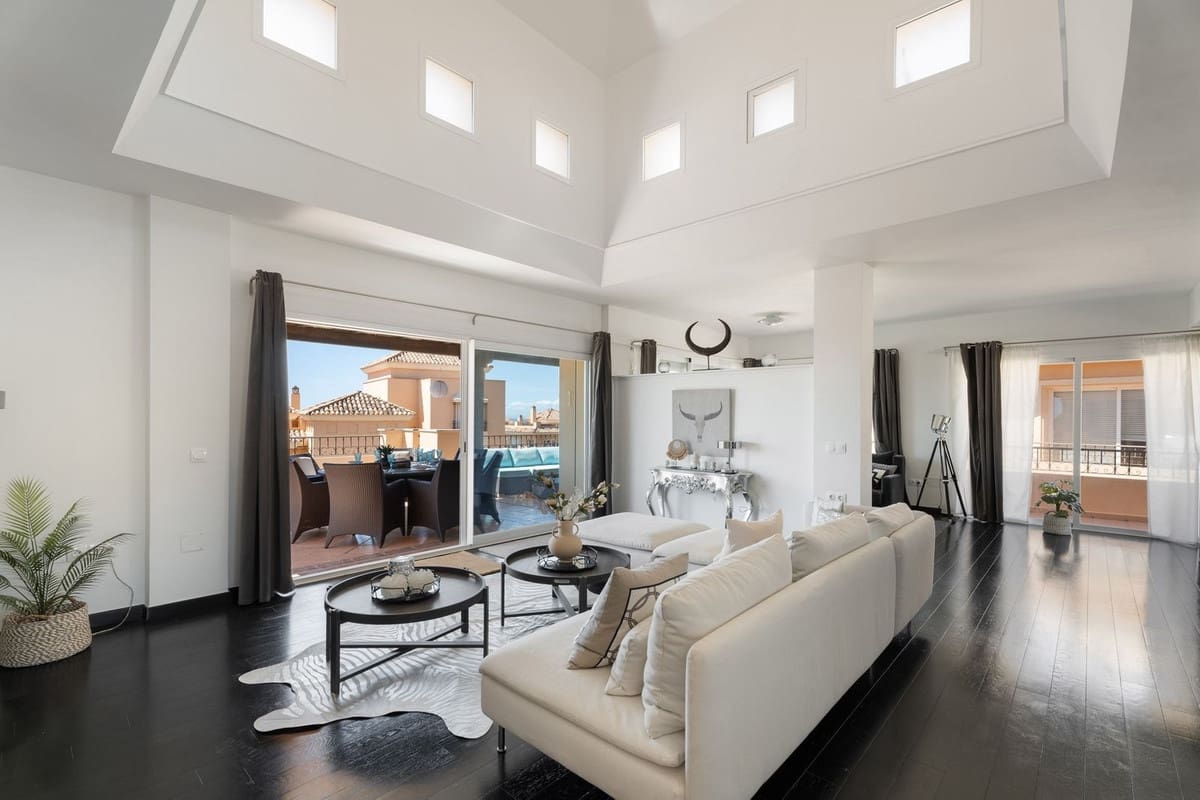 4 quarto Penthouse para venda em Elviria com piscina garagem - 1 449 000 € (Ref: 9540555)