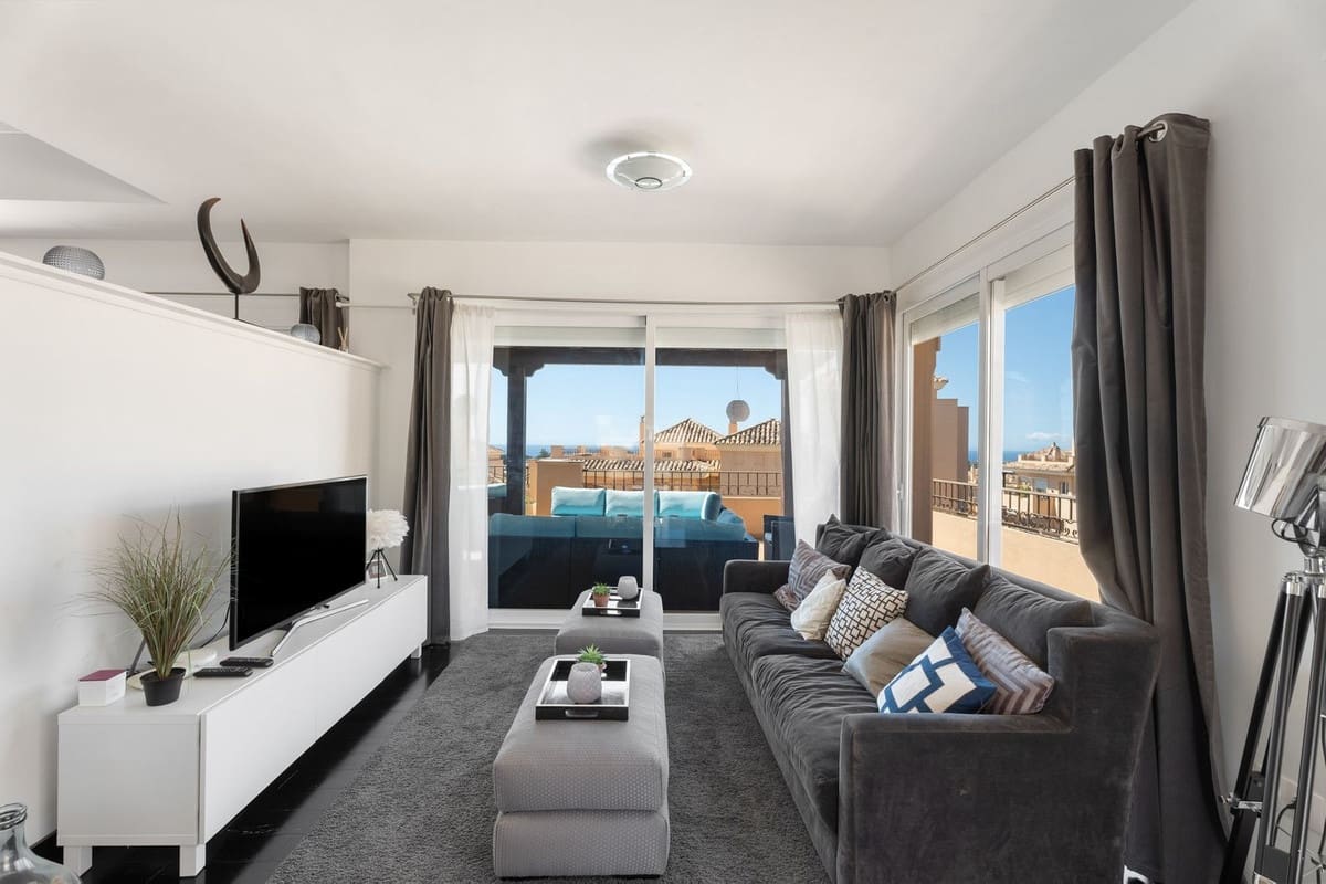 4 quarto Penthouse para venda em Elviria com piscina garagem - 1 449 000 € (Ref: 9540555)