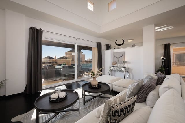 4 quarto Penthouse para venda em Elviria, Marbella com piscina garagem - 1 449 000 € (Ref: 9540555)